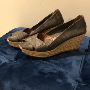 Denim Tory Burch Filipa Wedge Size 10 Gently Used